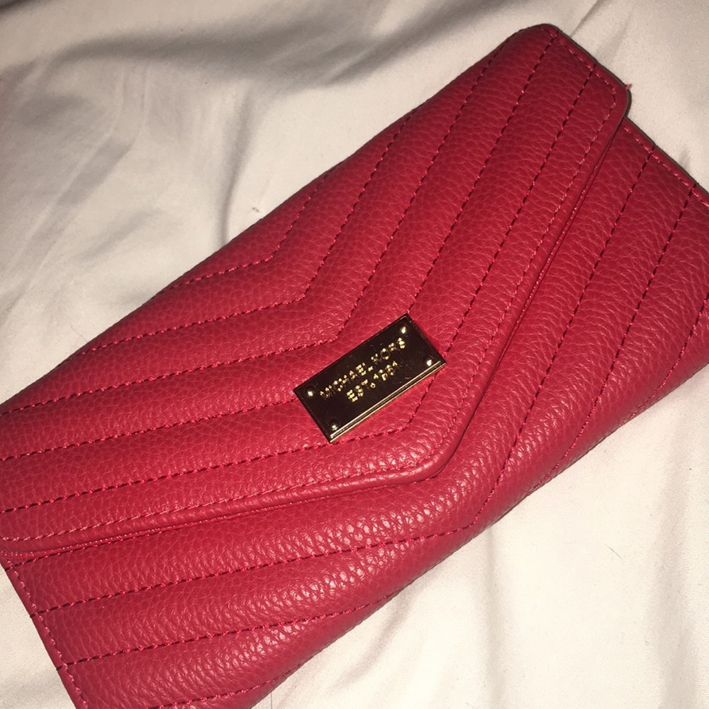 Red wallet